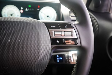https://vehicle-cdn.autoleague.cloud/15443_620263377_16.jpg