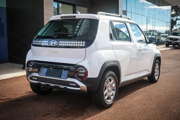 https://vehicle-cdn.autoleague.cloud/15443_620263377_8.jpg