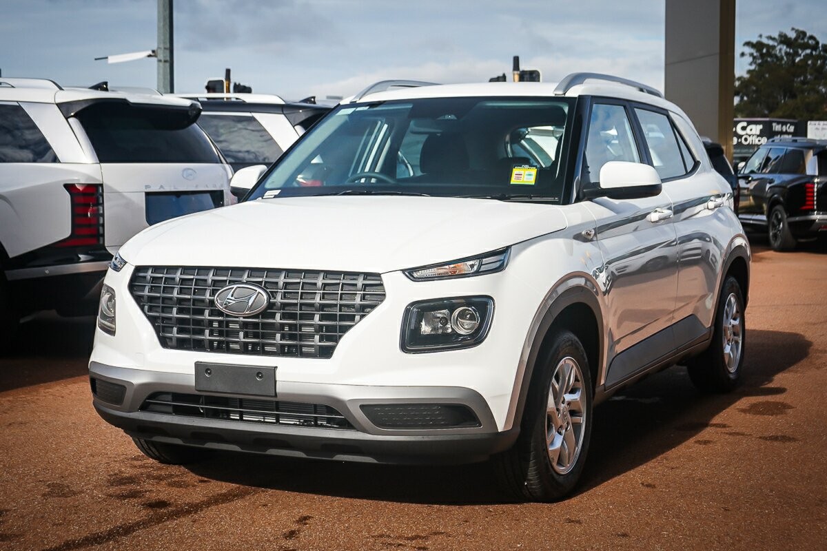 Hyundai Venue image 4