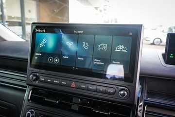 https://vehicle-cdn.autoleague.cloud/15443_620263509_18.jpg