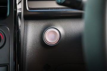 https://vehicle-cdn.autoleague.cloud/15443_620263509_20.jpg