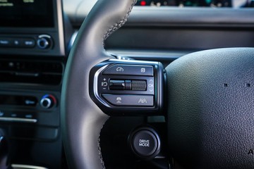https://vehicle-cdn.autoleague.cloud/15443_620263511_16.jpg