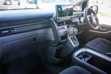 https://vehicle-cdn.autoleague.cloud/15443_620263511_20.jpg