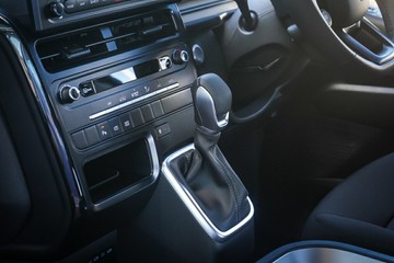 https://vehicle-cdn.autoleague.cloud/15443_620263511_22.jpg
