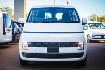https://vehicle-cdn.autoleague.cloud/15443_620263511_3.jpg