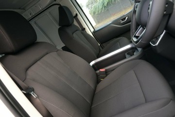 https://vehicle-cdn.autoleague.cloud/15443_620263512_14.jpg