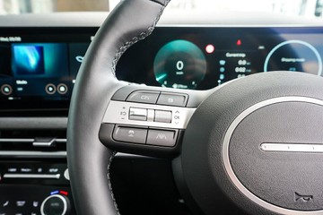 https://vehicle-cdn.autoleague.cloud/15443_620263671_17.jpg