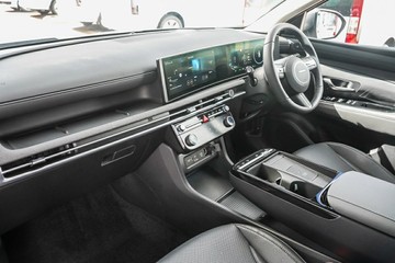 https://vehicle-cdn.autoleague.cloud/15443_620263671_23.jpg