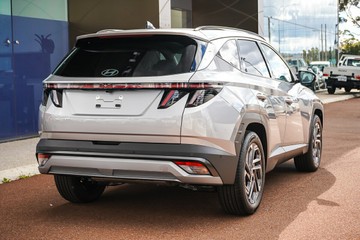 https://vehicle-cdn.autoleague.cloud/15443_620263671_8.jpg