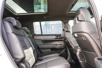 https://vehicle-cdn.autoleague.cloud/15443_620263766_12.jpg