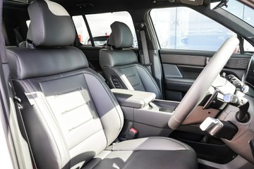 https://vehicle-cdn.autoleague.cloud/15443_620263766_15.jpg