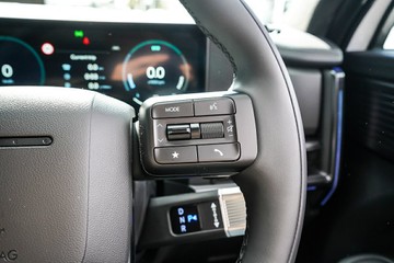 https://vehicle-cdn.autoleague.cloud/15443_620263766_19.jpg