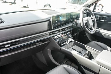 https://vehicle-cdn.autoleague.cloud/15443_620263766_24.jpg