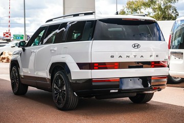 https://vehicle-cdn.autoleague.cloud/15443_620263766_6.jpg