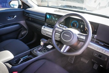 https://vehicle-cdn.autoleague.cloud/15443_620263799_12.jpg