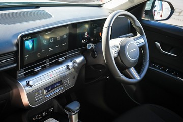 https://vehicle-cdn.autoleague.cloud/15443_620263799_21.jpg