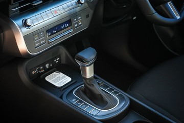 https://vehicle-cdn.autoleague.cloud/15443_620263799_22.jpg