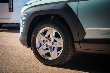 https://vehicle-cdn.autoleague.cloud/15443_620263799_5.jpg