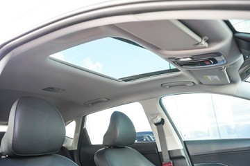 https://vehicle-cdn.autoleague.cloud/15443_620263813_14.jpg