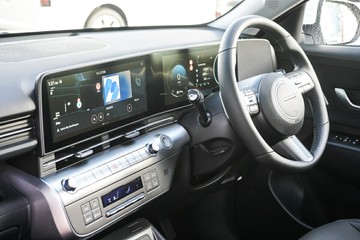 https://vehicle-cdn.autoleague.cloud/15443_620263813_23.jpg