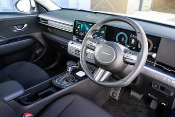 https://vehicle-cdn.autoleague.cloud/15443_620263827_12.jpg