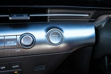 https://vehicle-cdn.autoleague.cloud/15443_620263827_19.jpg