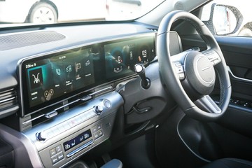 https://vehicle-cdn.autoleague.cloud/15443_620263827_21.jpg