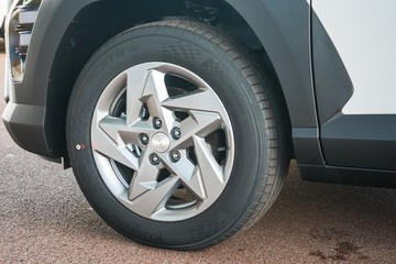 https://vehicle-cdn.autoleague.cloud/15443_620263827_5.jpg