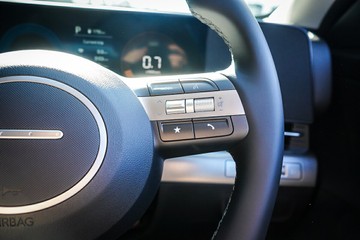 https://vehicle-cdn.autoleague.cloud/15443_620263828_16.jpg