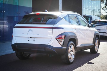 https://vehicle-cdn.autoleague.cloud/15443_620263828_8.jpg