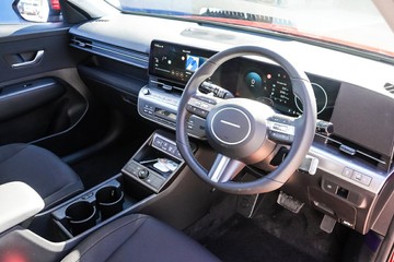 https://vehicle-cdn.autoleague.cloud/15443_620264078_13.jpg