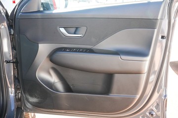 https://vehicle-cdn.autoleague.cloud/15443_620264103_12.jpg