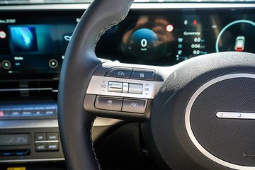 https://vehicle-cdn.autoleague.cloud/15443_620264103_16.jpg