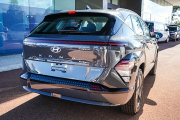 https://vehicle-cdn.autoleague.cloud/15443_620264103_8.jpg