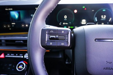 https://vehicle-cdn.autoleague.cloud/15443_620264215_17.jpg
