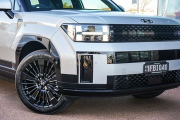 https://vehicle-cdn.autoleague.cloud/15443_620264215_2.jpg