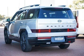 https://vehicle-cdn.autoleague.cloud/15443_620264215_6.jpg