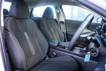 https://vehicle-cdn.autoleague.cloud/15443_620264236_14.jpg