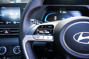 https://vehicle-cdn.autoleague.cloud/15443_620264236_16.jpg
