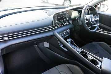 https://vehicle-cdn.autoleague.cloud/15443_620264236_20.jpg