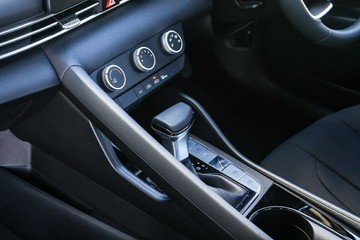 https://vehicle-cdn.autoleague.cloud/15443_620264236_22.jpg