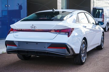 https://vehicle-cdn.autoleague.cloud/15443_620264236_8.jpg