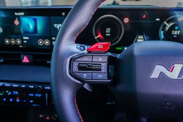 https://vehicle-cdn.autoleague.cloud/15443_620264376_16.jpg