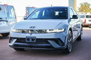https://vehicle-cdn.autoleague.cloud/15443_620264376_4.jpg