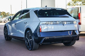 https://vehicle-cdn.autoleague.cloud/15443_620264376_6.jpg