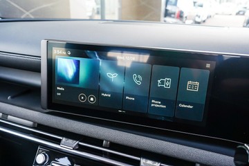 https://vehicle-cdn.autoleague.cloud/15443_620264514_19.jpg