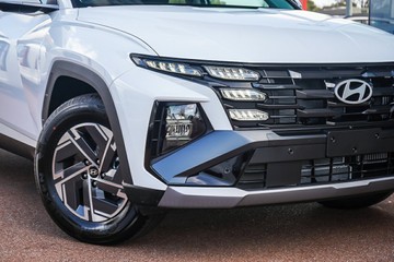 https://vehicle-cdn.autoleague.cloud/15443_620264514_2.jpg