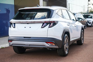 https://vehicle-cdn.autoleague.cloud/15443_620264514_8.jpg