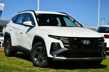 https://vehicle-cdn.autoleague.cloud/15443_620264515_1.jpg