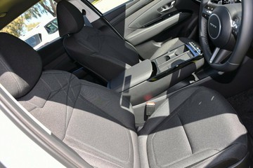 https://vehicle-cdn.autoleague.cloud/15443_620264515_10.jpg